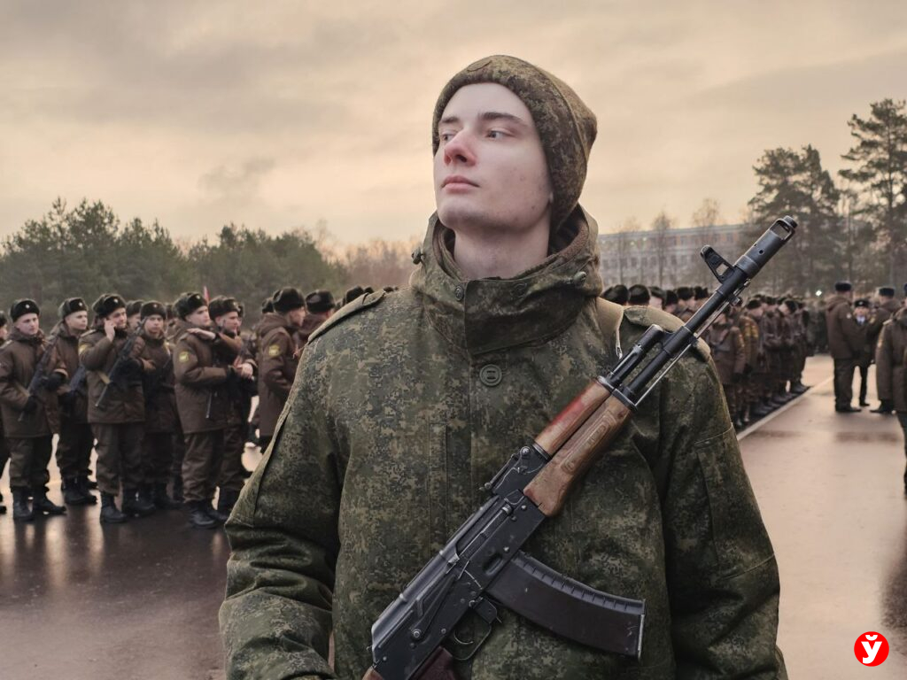 От политических новостей до армейской присяги: как журналист «Минской правды» стал связистом в Печах