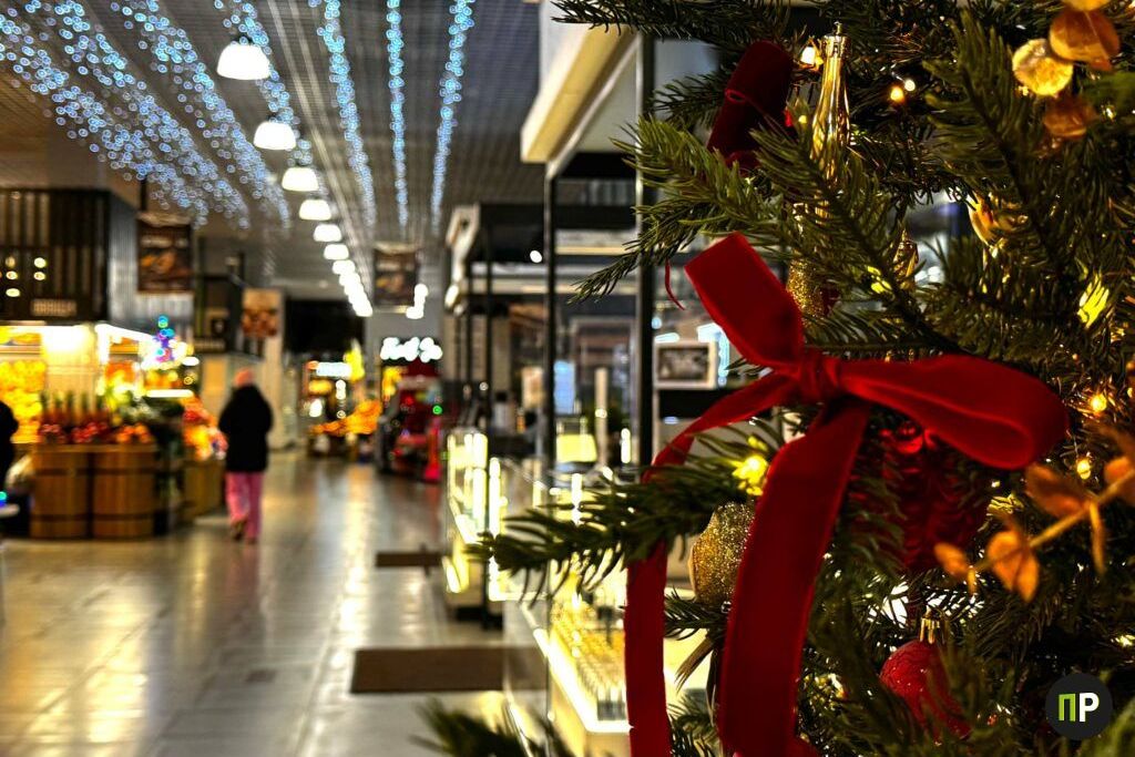 Посмотрели цены на фрукты и овощи для праздничного стола на рынке Валерьяново