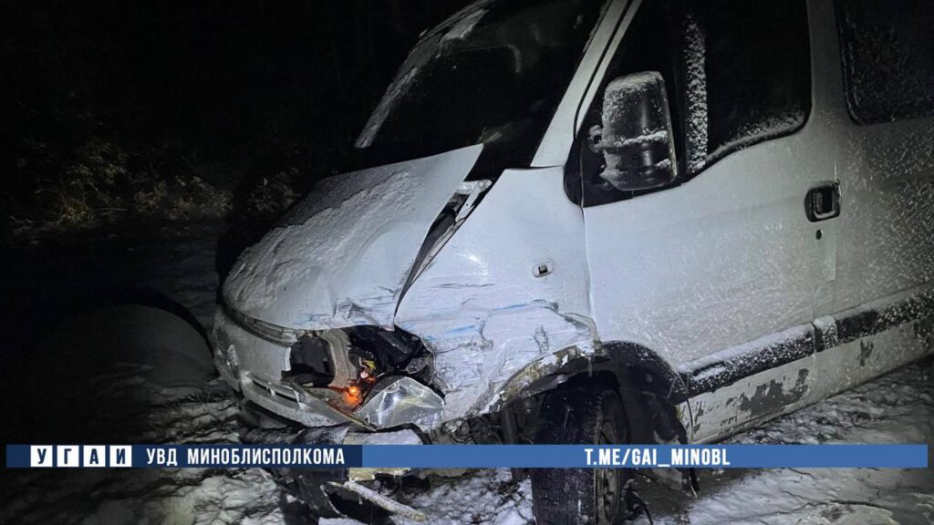 В Червенском районе Renault въехал в Passat — один человек пострадал