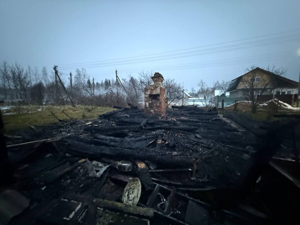 В садовом товариществе «Камыш» Крупского района на пожаре погиб мужчина