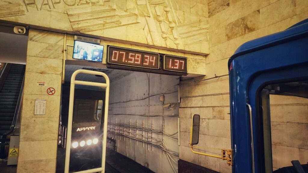 В минском метро на «Октябрьской» появилась новая камера — зачем она нужна