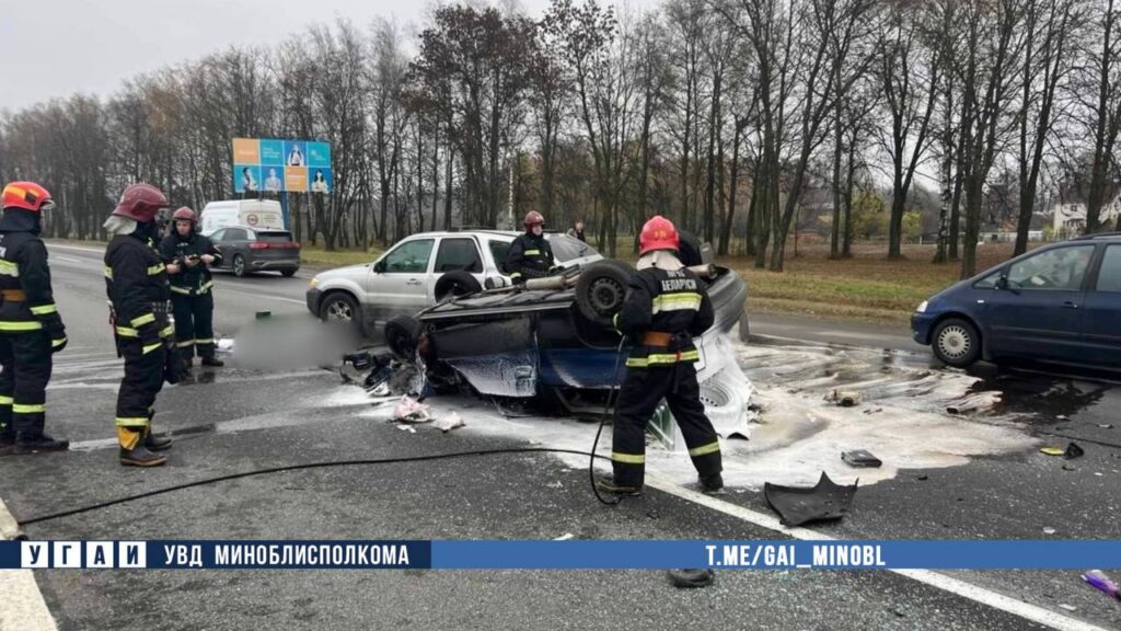 Смертельное ДТП под Минском: водитель сбитого автомобиля погиб на месте