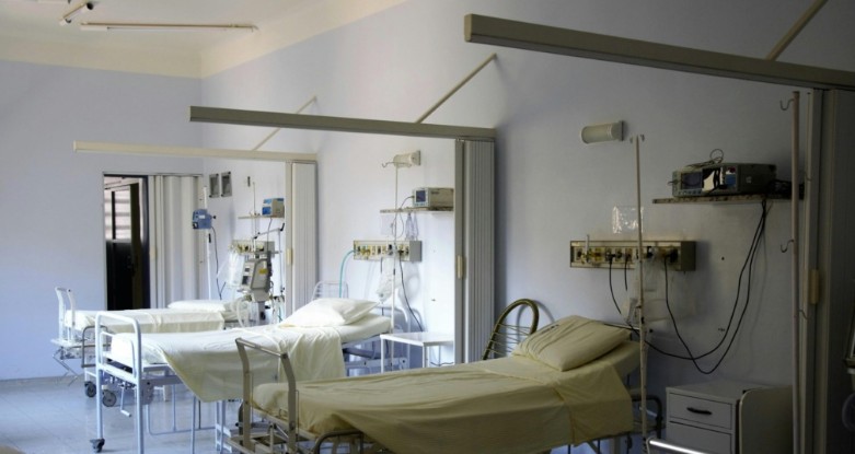 В Польше онкобольным отказывают в лечении, потому что властям важнее армия