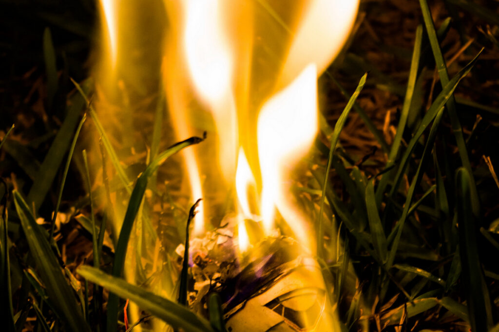 Сожитель спасся, а 65-летняя женщина погибла на пожаре в Березинском районе