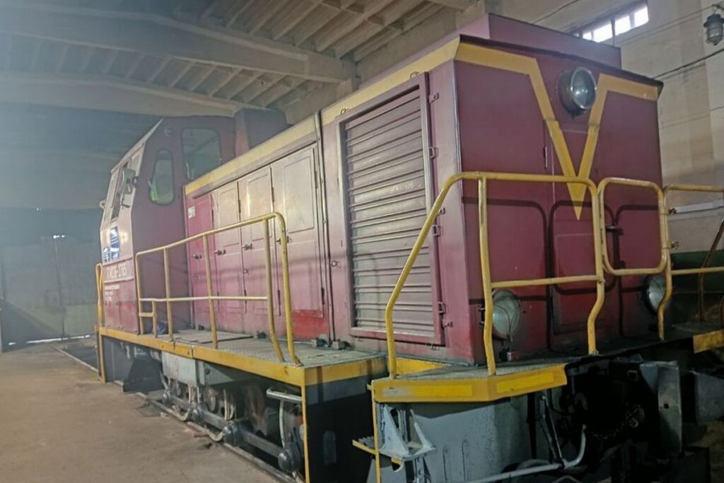 Настоящий тепловоз продают в Жодино