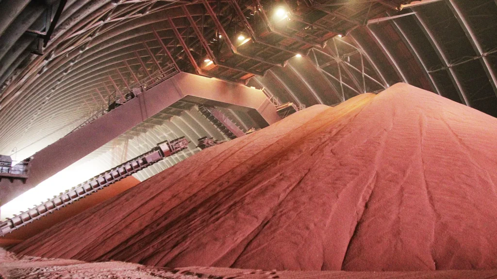 Калий раздора: снимая санкции, американцы играют на конкуренции калийных поставщиков