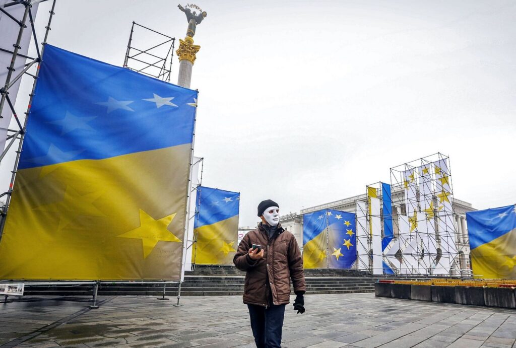 Крах украинской государственности: иллюстрации за минувшую неделю