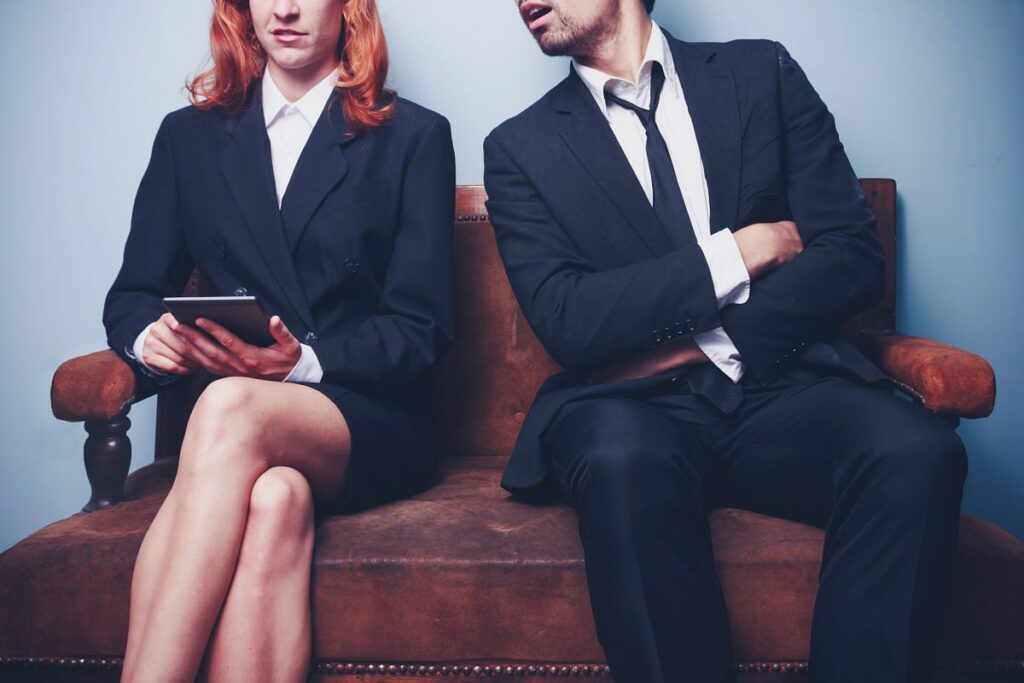 Может ли начальник читать вашу переписку, если она ведется с рабочего компьютера