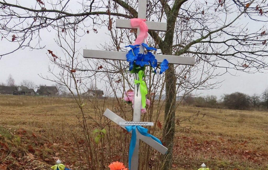 Белорус украл металлический крест, потому что хотел перенести его на кладбище