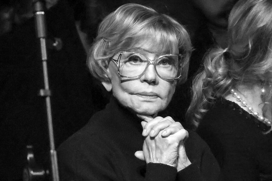 «Светлая память о ней всегда будет жить в наших сердцах»: Лукашенко о кончине Веры Алентовой