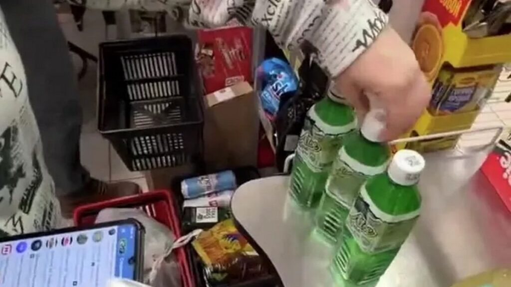 В московской сети «Магнит» обнаружили ацетон в бутылках с напитком