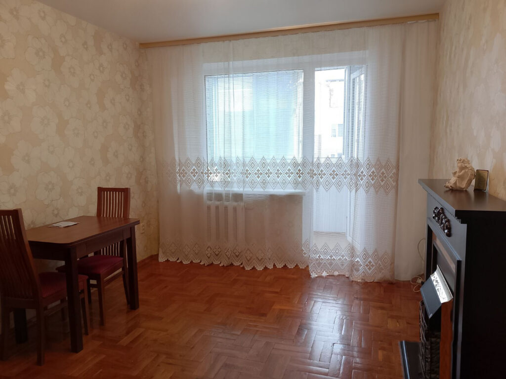 Двушка, но на деле однушка. Смотрим необычный вариант под съем в Минске