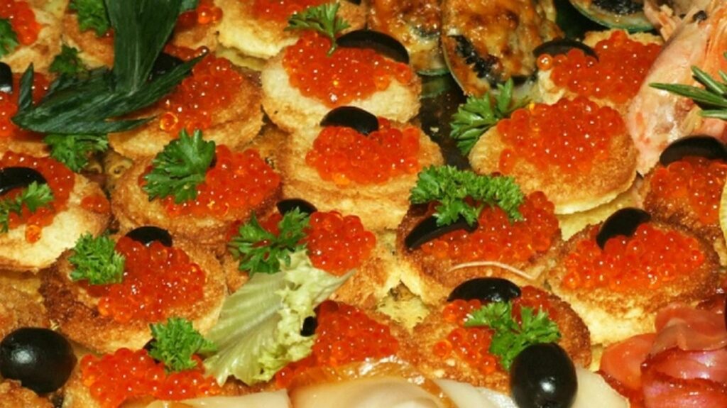 Сколько красной икры можно съесть в день