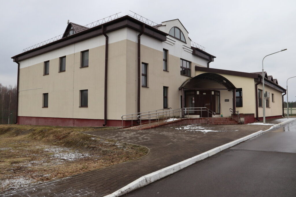 Цена рухнула на 80% — базу отдыха под Логойском продают за $443 тыс. вместо миллиона