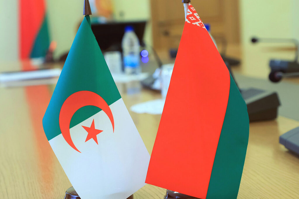 Лукашенко совершит первый в истории официальный визит в Алжир