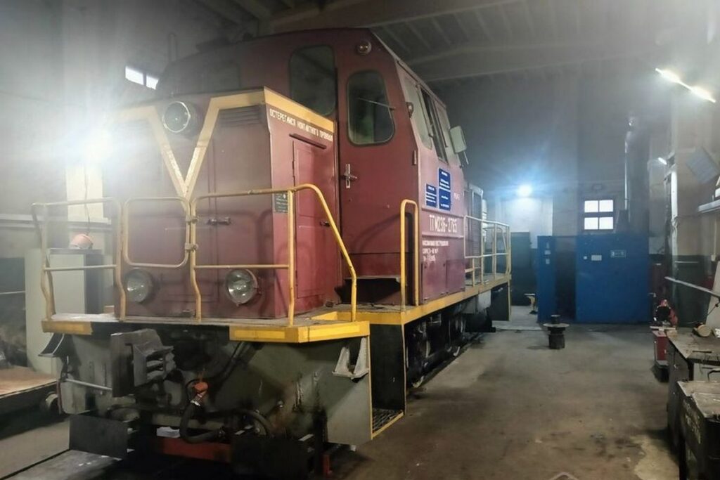 Настоящий тепловоз продают в Жодино по цене премиальной иномарки