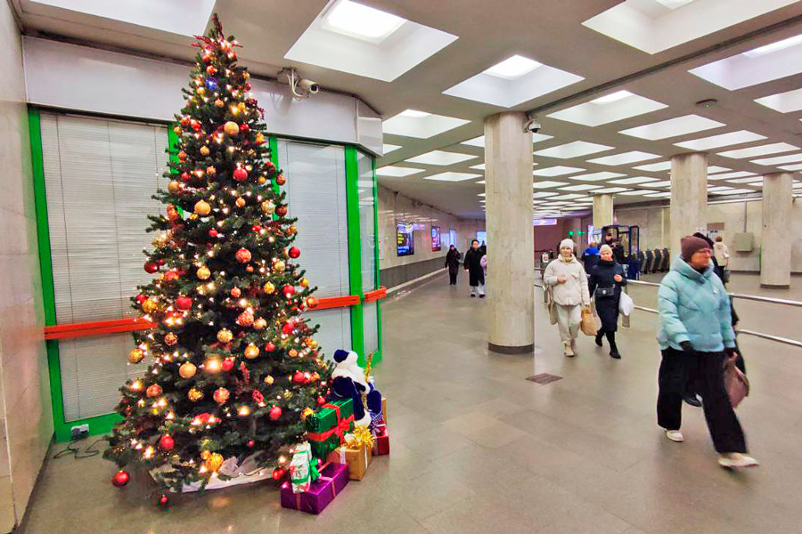 Где найти еще одну новогоднюю елку на «Площади Ленина»