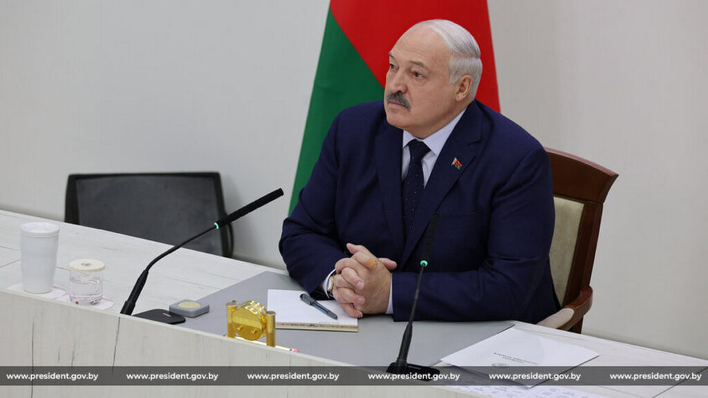 Лукашенко: в Беларуси разместят до 10 ракетных комплексов «Орешник»