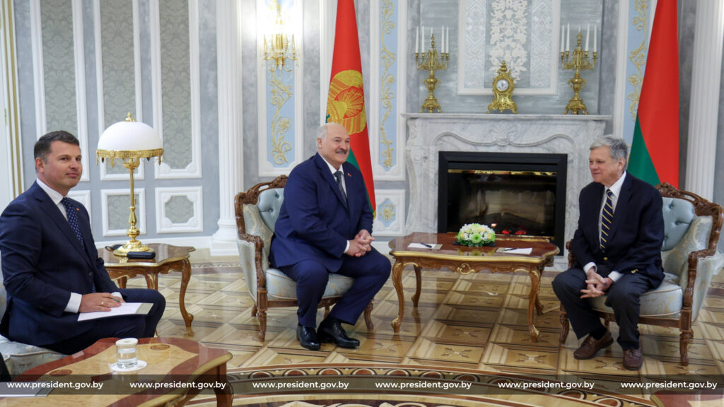 Политолог раскрыл 7 задач, которые решил Минск выдачей осужденных