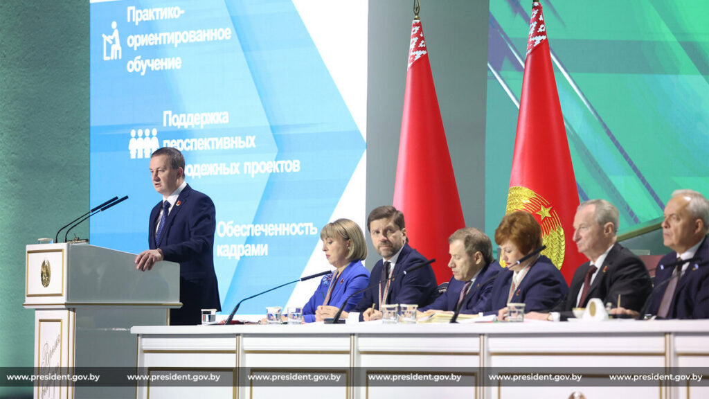 Турчин: около 20 детсадов и 27 школ построят в Беларуси за пятилетку