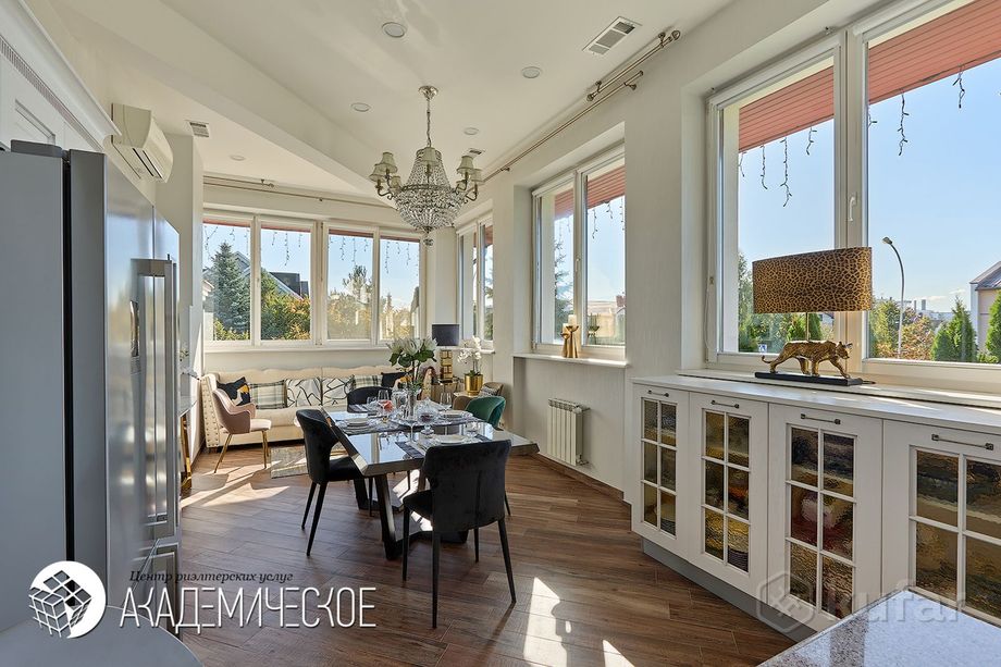 В Дроздах выставили коттедж за $4,2 млн — соцсети уже нашли ему покупателя