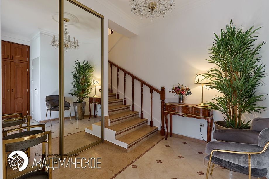 В Дроздах выставили коттедж за $4,2 млн — соцсети уже нашли ему покупателя