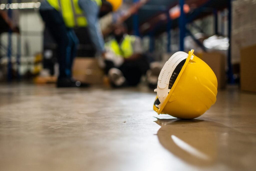 Пытался убрать застрявшую в станке древесину — рабочий получил травму на пилораме под Вилейкой