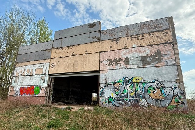 Цену на склад для удобрений и ядохимикатов с участком под Минском снизили на 80%