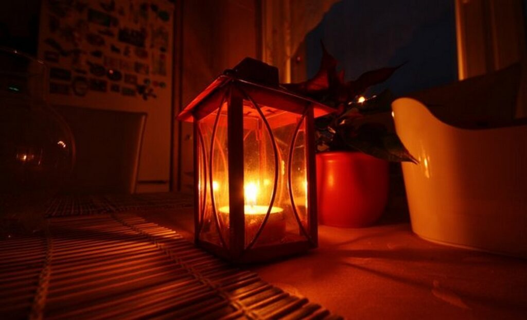 От Гродно до 150 приходов: Вифлеемский огонь прибудет в Беларусь 18 декабря