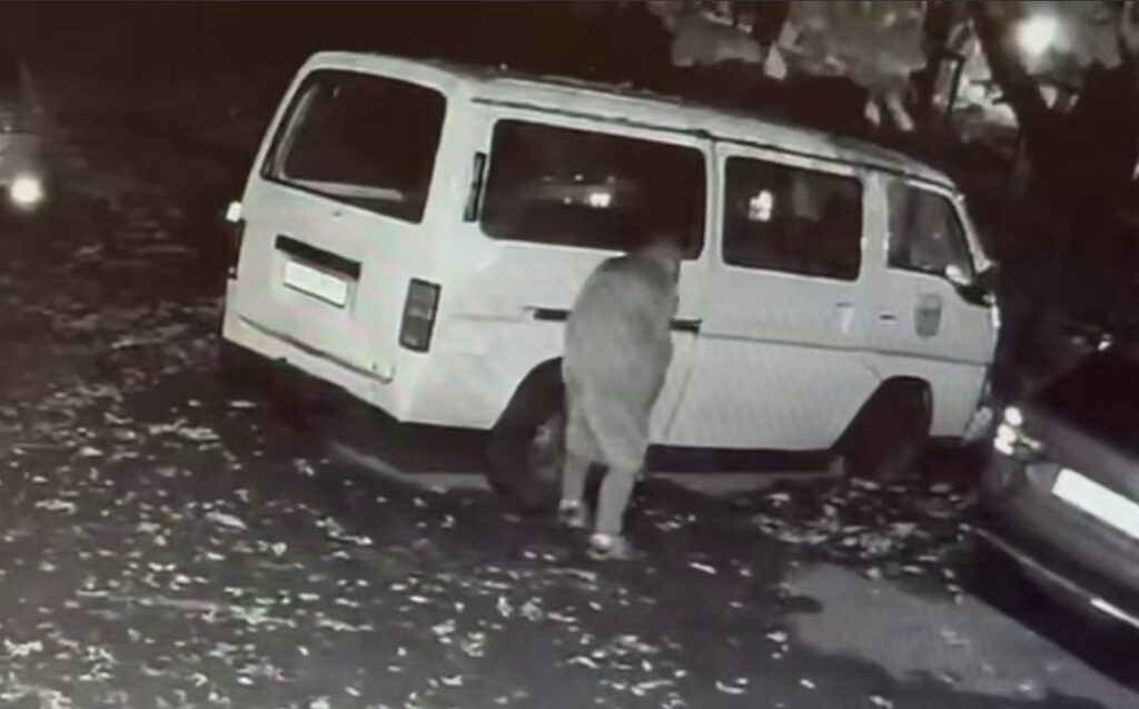 В Минске пенсионерка проколола шины припаркованного авто