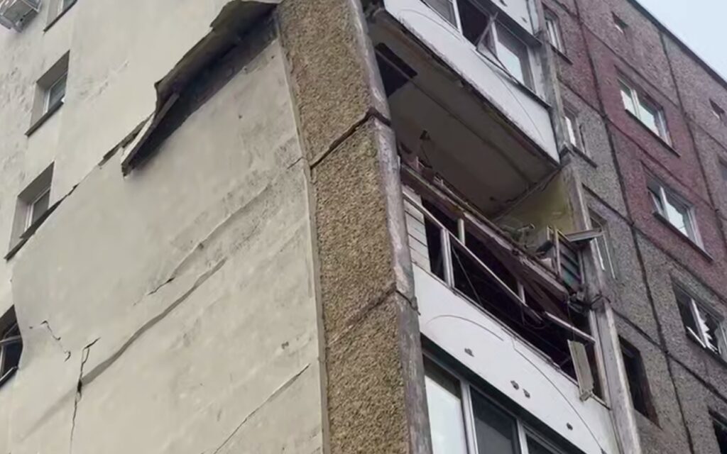 В одной из квартир Гомеля вспышка газовоздушной смеси разрушила часть стены