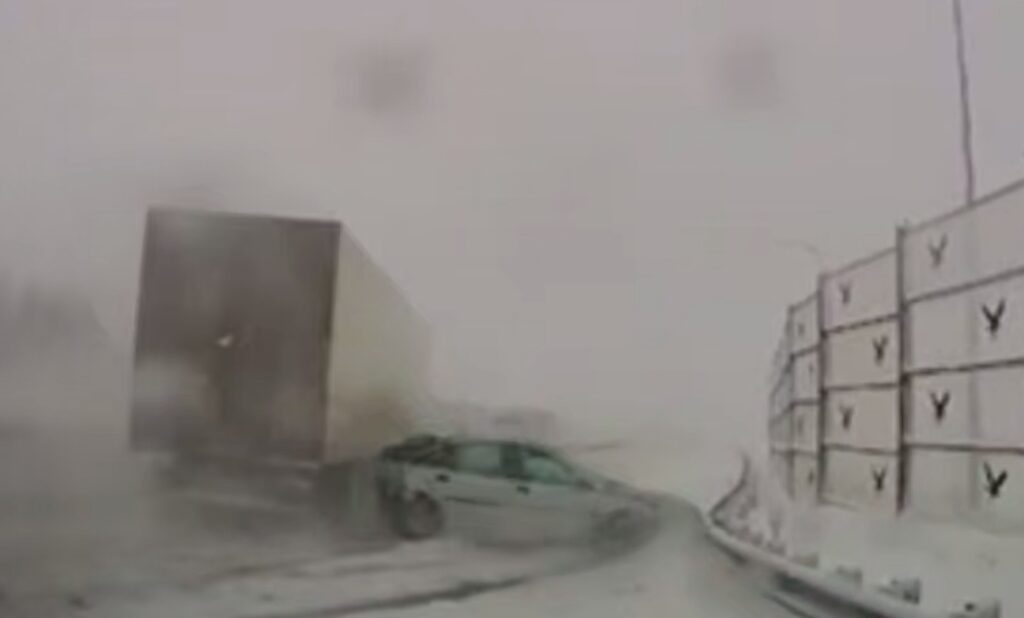 Под Смолевичами в массовом ДТП погибла 17-летняя девушка