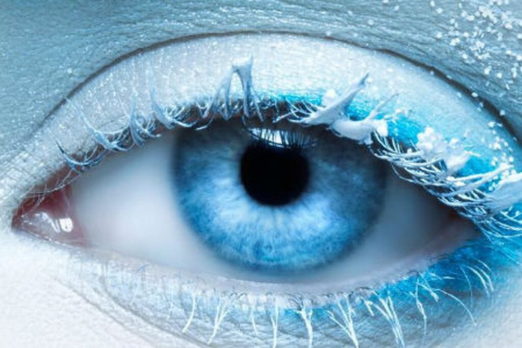 Могут ли линзы примерзнуть к глазу зимой? Офтальмолог развеяла миф