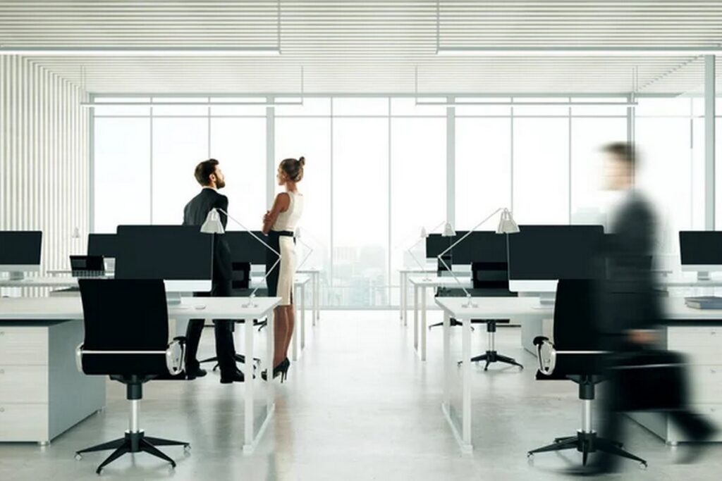 Белорусы стали чаще жаловаться на видеонаблюдение на работе