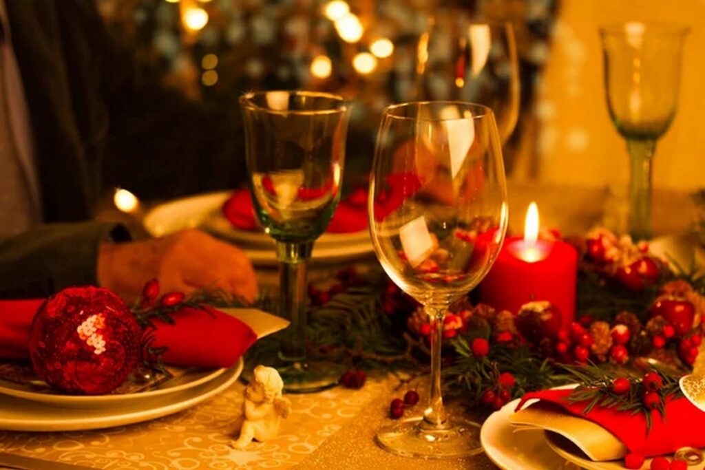 Не больше 30-40 мл крепкого напитка: врач рассказал, сколько можно выпить на праздники