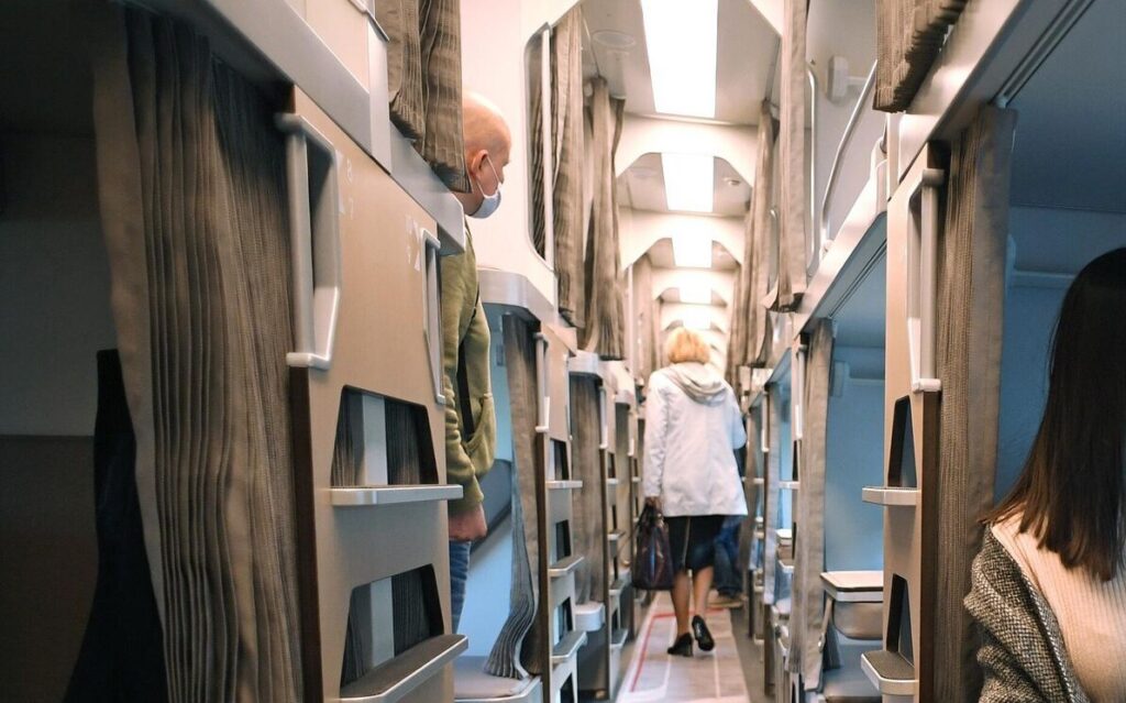 Чемодан исчез в плацкарте. В Борисове расследуют дерзкую кражу