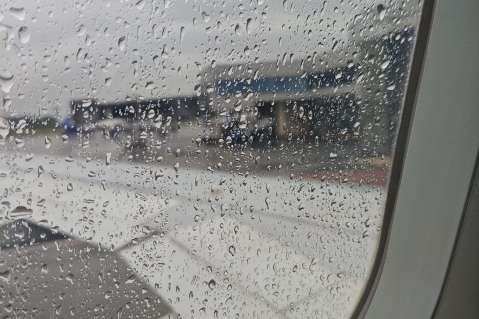 «Кровь лилась рекой»: маленькой белоруске стало плохо во время полета из Хургады в Минск