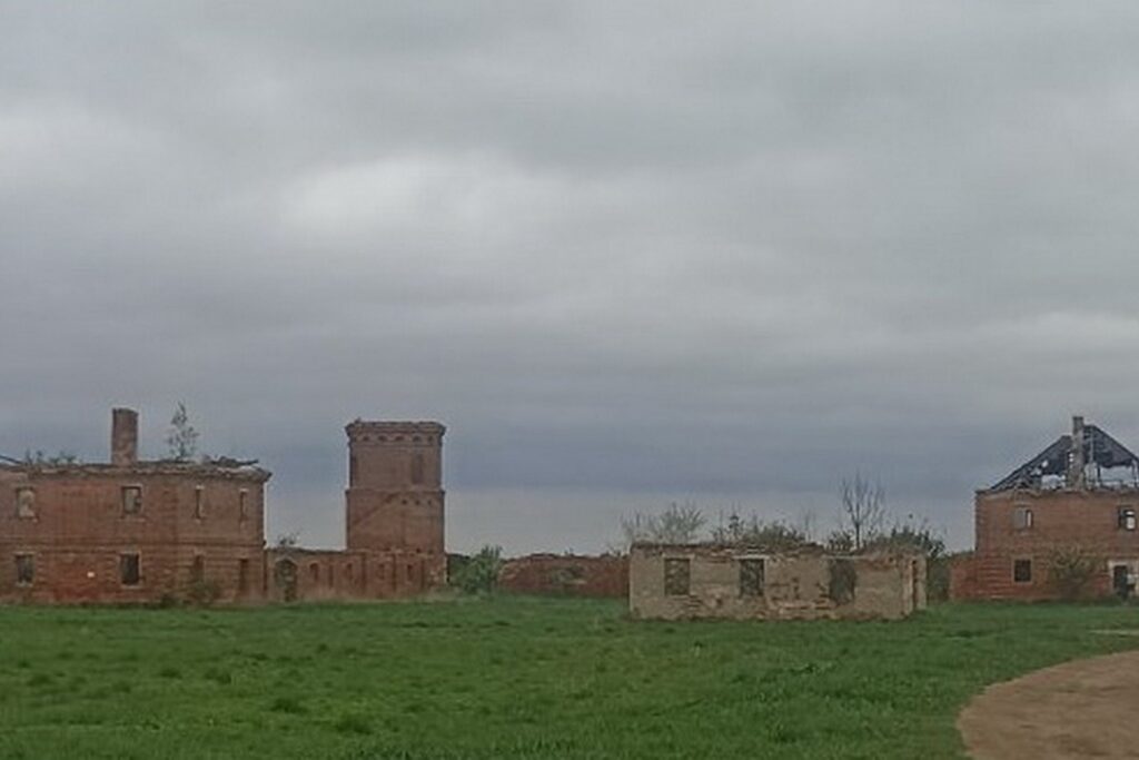 «Мурованка Хрептовичей» под Новогрудком продается всего за 84 рубля