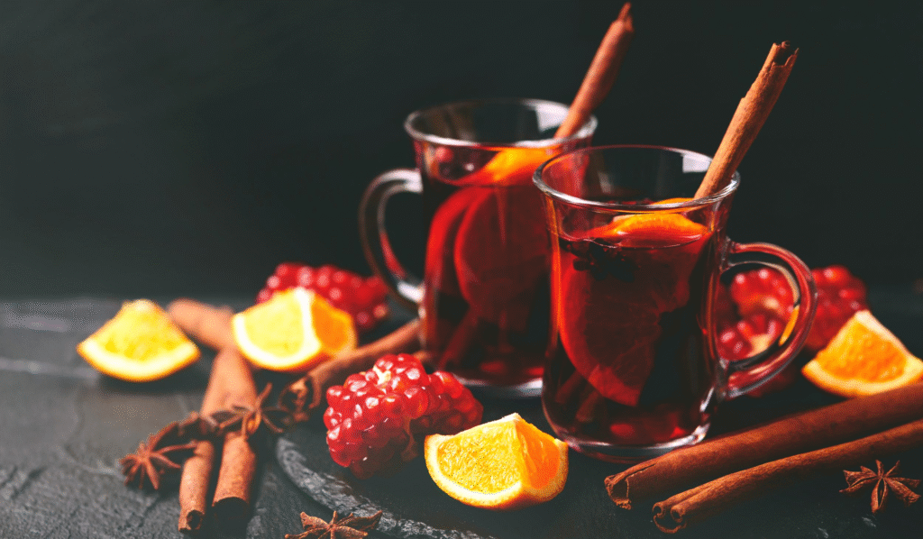 Красное меню: тёплый суп, томлёная курица и согревающий гранат