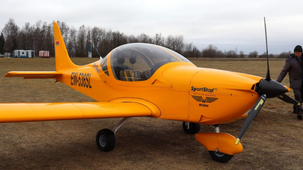 На аэродроме Хожево жёстко приземлился учебный самолёт: что с полётами