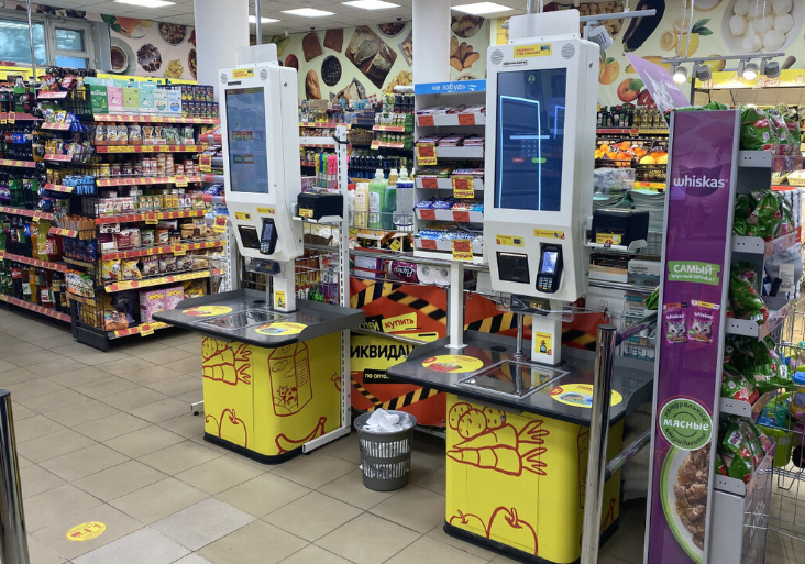 Более 400 кг продукции сомнительного качества изъяли в магазинах на Минщине