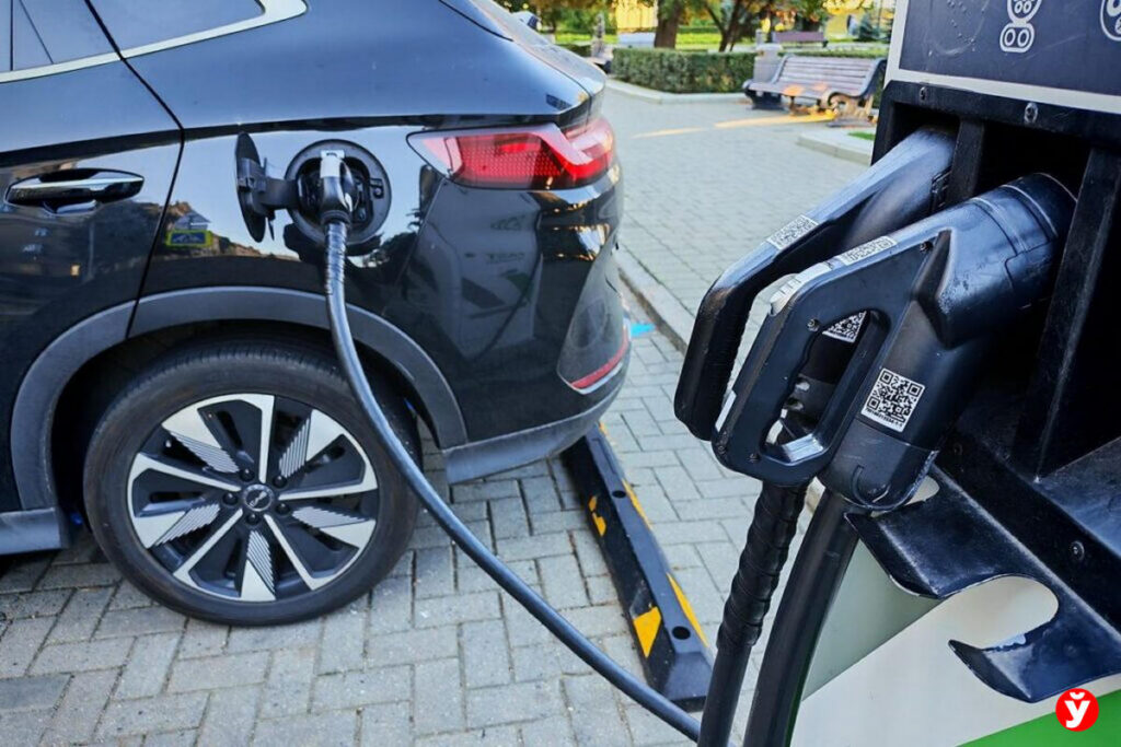 Тарифная льгота на электрокары заработает 22 января: гибриды — не в счёт