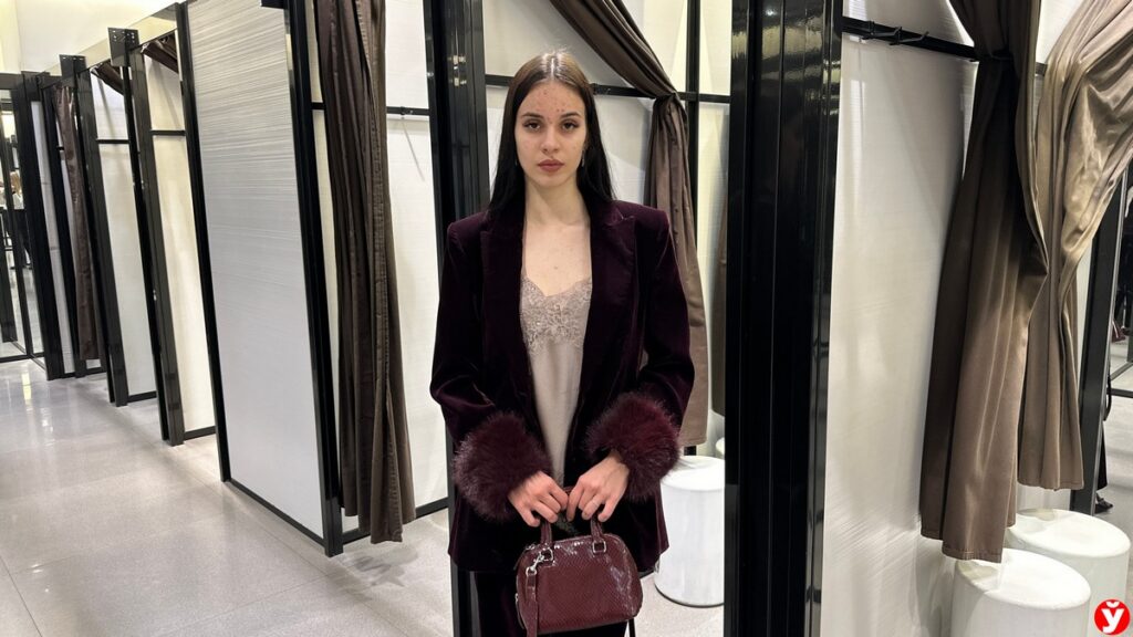 Собрали образы на Новый год в столичном ТЦ — вышло недешево