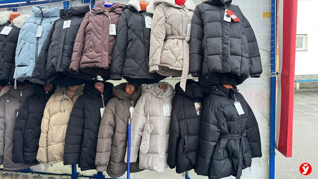 Сколько стоит утеплиться на «Ждановичах»? Обзор цен на верхнюю одежду и аксессуары