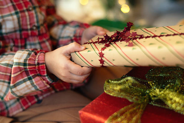 Уверены, что подарок для ребенка безопасен? 6 вещей, которые нужно проверить прямо в магазине