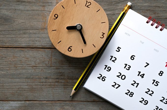 Отпускные заранее: можно ли получить деньги за месяц до отдыха?