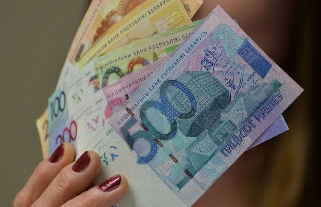 Зарплата от 4000 рублей. Нашли интересные вакансии для людей без диплома вуза