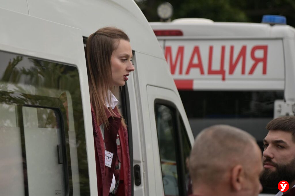 Более 40 бригад скорой помощи будут дежурить в Минске в новогодние праздники