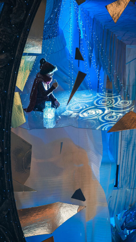 Снежная королева в ТЦ Галерея