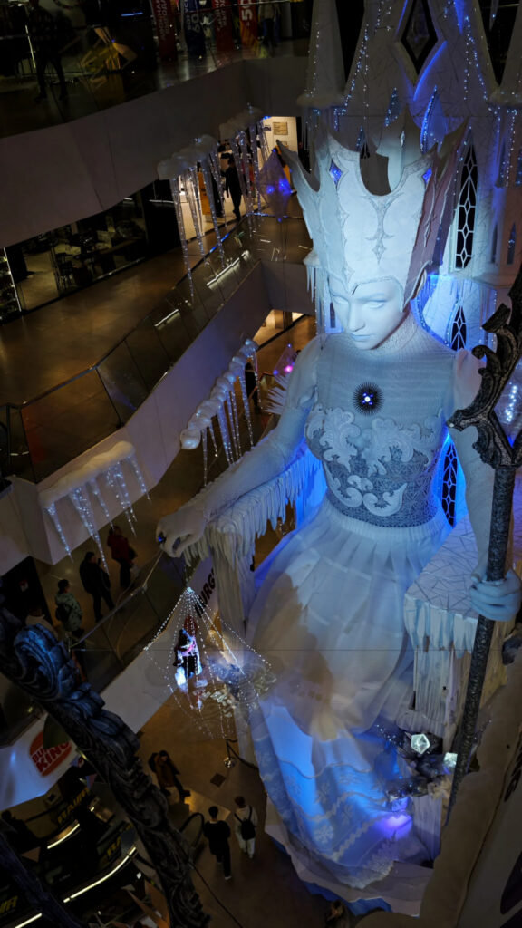 Снежная королева в ТЦ Галерея